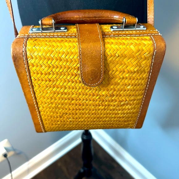 Vintage Bamboo Purse - Picture 4 of 4